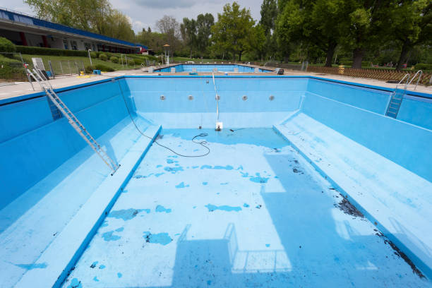 Best Commercial water damage restoration  in Belle, WV